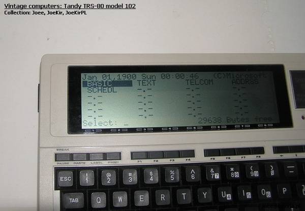 Tandy TRS-80 model 102 - 10.jpg